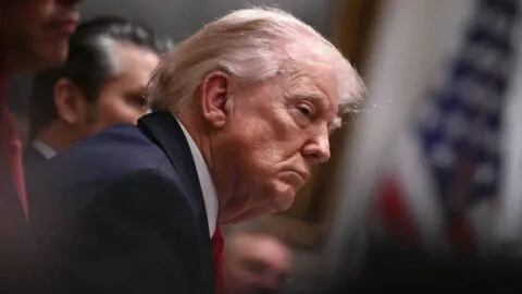 Trump endurece política contra Cuba: anuncia aranceles a países que den petróleo a la isla