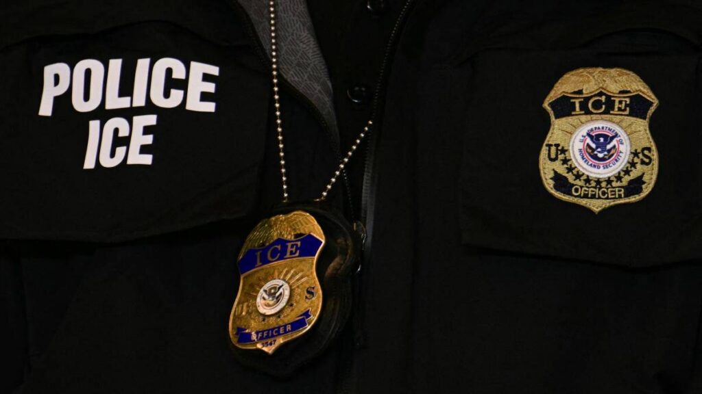 Agente del ICE podrá usar la fuerza para entrar a viviendas.