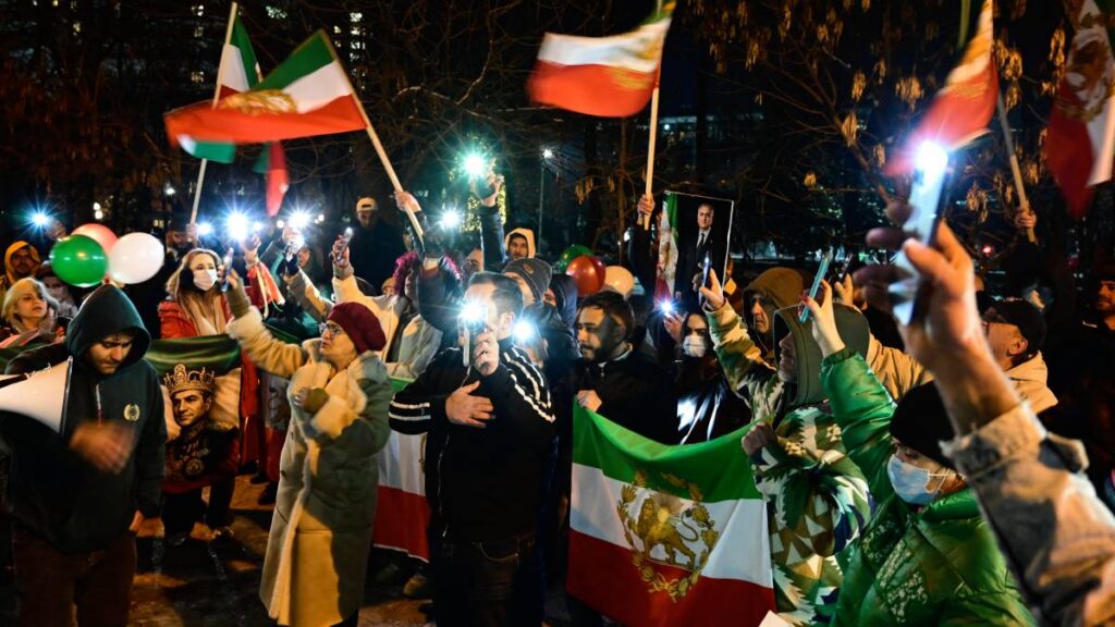 Irán enfrenta crisis.