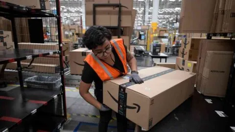 Amazon recorta 16 mil empleos para invertir en inteligencia artificial