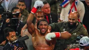 Anthony Joshua sale del hospital en Nigeria tras accidente fatal que dejó dos muertos