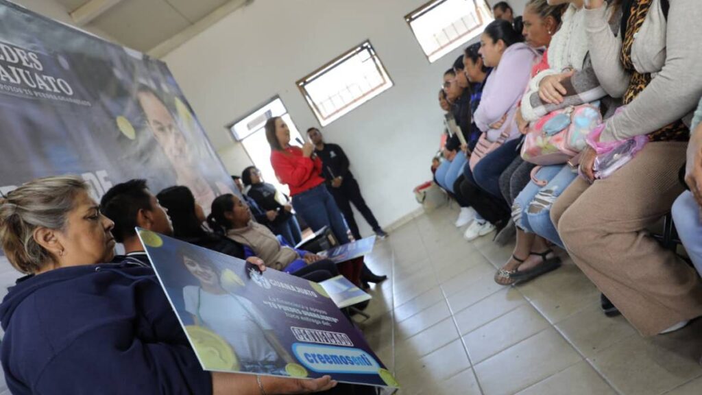 Más de 200 personas reciben apoyos.