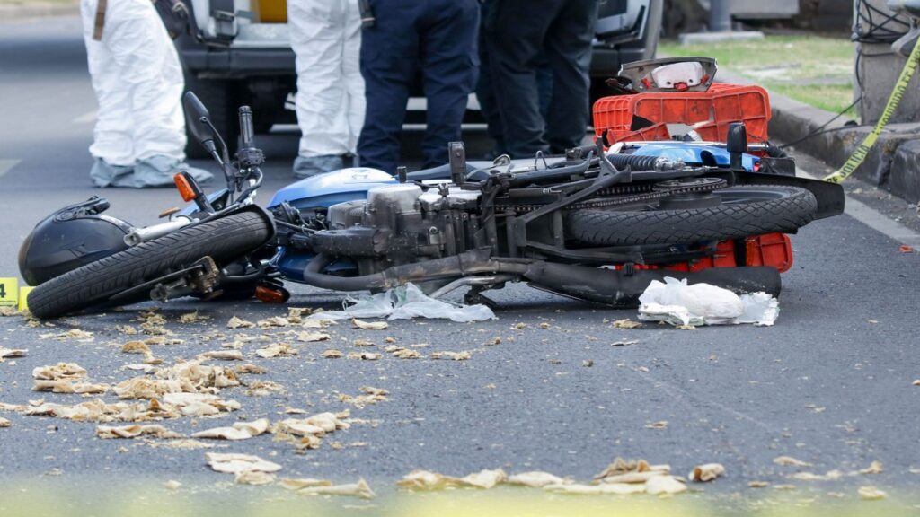 asi-se-deshicieron-de-vehiculo-de-mujer-que-atropello-a-motociclista-en-iztapalapa