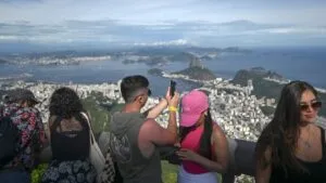 Aumenta el turismo internacional en 2025; alcanza récord histórico