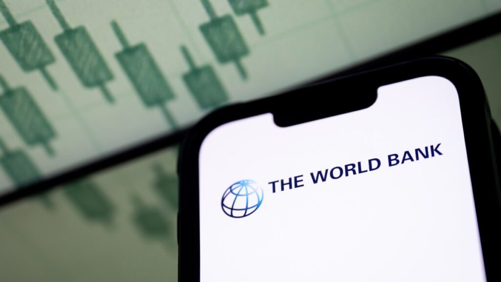 Banco Mundial eleva perspectiva de crecimiento global