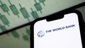 Banco Mundial mejora pronóstico 2026, pero advierte disparidad en el nivel de vida