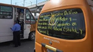 Bloqueo de transportistas desquicia la zona oriente del Edomex; logran acuerdo para reunirse con la gobernadora