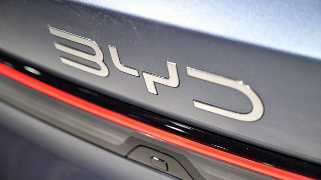 BYD rompe récord mundial de ventas de autos eléctricos en 2025