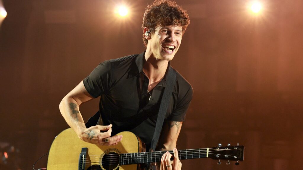 Shawn Mendes sorprende a fans al ser visto en la CDMX