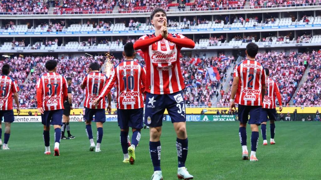Chivas tiene un inicio perfecto ante el Pachuca en el Clausura 2026