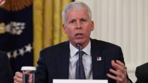 EE. UU. permitirá que México siga enviando petróleo a Cuba, reporta CBS News