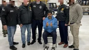 Con una sonrisa y deseando "feliz año nuevo", llega Maduro a oficinas de la DEA en Nueva York