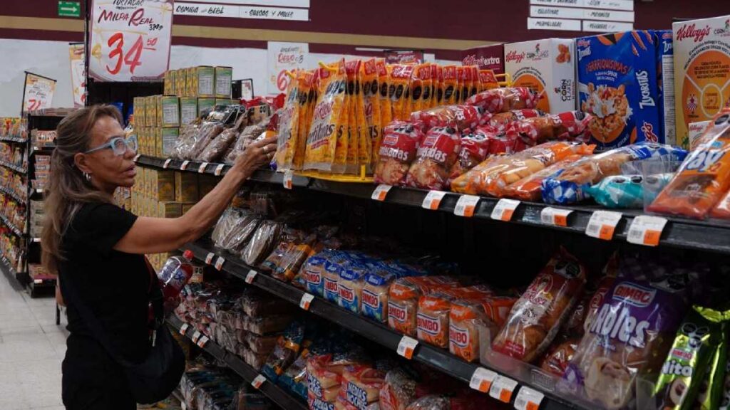 Mexicanos consumieron más productos y servicios en octubre del 2025.