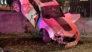 Copiloto muere tras choque contra muro del Tren Ligero en CDMX