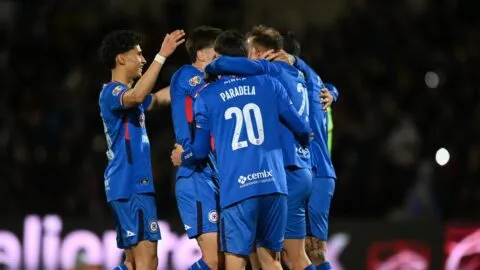 Cruz Azul sufre pero vence a Juárez en dramático cierre