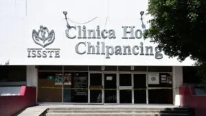 Evacúan a pacientes y personal del ISSSTE tras temblor en Guerrero, confirma Martí Batres