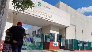 Tras reportes, IMSS-Bienestar aclara muerte de hombre afuera de hospital de CDMX