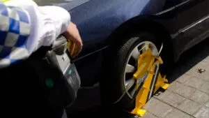 Evita multas: conoce dónde está prohibido estacionarse en la CDMX