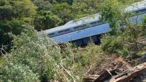 Diputados de oposición exigen comparecencias por descarrilamiento del Tren Interoceánico