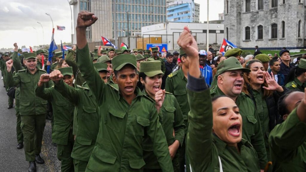 Cuba se prepara militarmente en medio de tensiones con EE.UU.