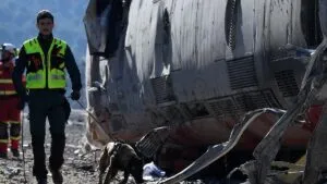 Descartan sabotaje en choque de trenes en España que dejó 41 muertos