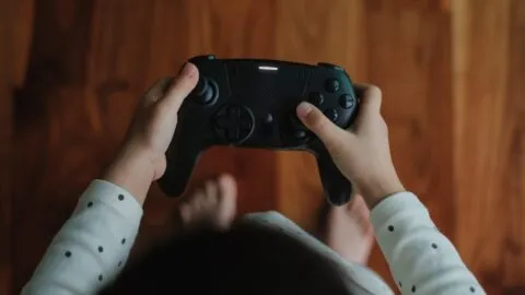 El infinito problema de seguridad para niños en Roblox: lo que deben saber los padres