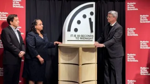 El Reloj del Apocalipsis avanza, queda a 85 segundos del fin del mundo