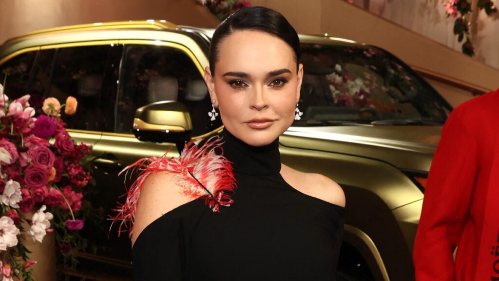 Fabiola Guajardo, la actriz que deslumbró en los Globos de Oro con vestido hecho en México