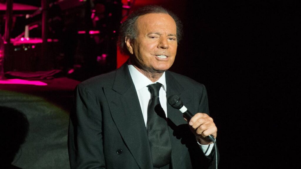 Fiscalía archiva la denuncia contra Julio Iglesias por agresión sexual y trata