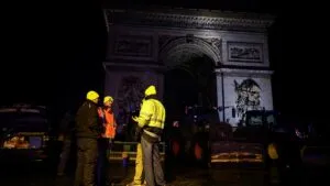 Tormenta deja sin electricidad a cientos de hogares en Francia y Gran Bretaña
