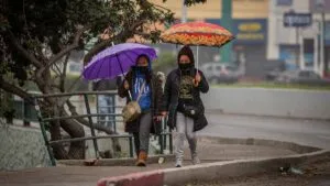 Frente frío 33 mantendrá este miércoles las lluvias fuertes, descenso térmico y posible nieve en México