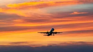 EE.UU. alerta a aerolíneas por riesgo de actividad militar al volar sobre México, Centroamérica y Sudamérica