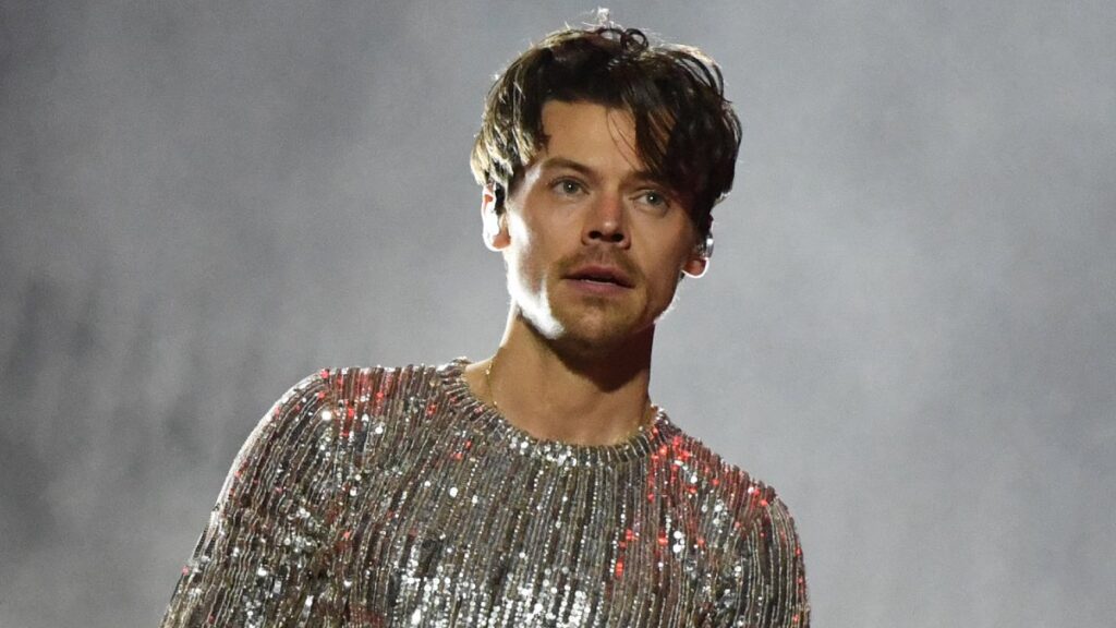 Harry Styles está de vuelta y anuncia su nuevo álbum “Kiss All the Time. Disco, Occasionally”