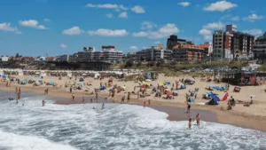 Al menos un muerto y 35 heridos en Mar del Plata, Argentina, por 'meteotsunami'