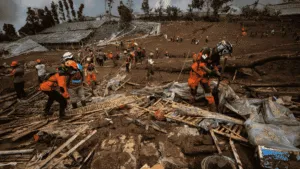 Aumenta a 17 número de muertos por alud en Indonesia; hay más de 80 desaparecidos