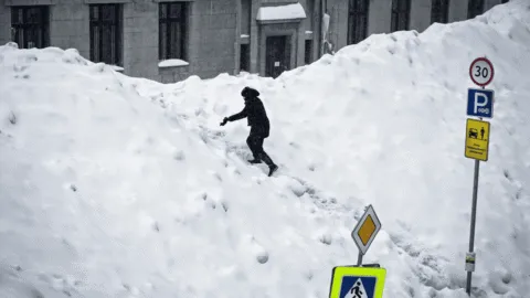 ¡Nieve no cesa! EE. UU. enfrentará nuevas nevadas; podrían batir récords