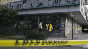 Se incendia Cine Tlatelolco; no se reportaron lesionados