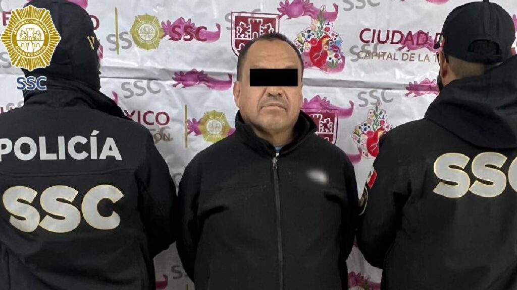 SSC CDMX detuvo a Juan Carlos “N” en Iztacalco; aseguraron más de 280 dosis de droga durante un cateo.