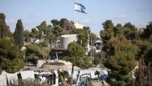 Israel derriba sede de la UNRWA en Jerusalén Este; ONU condena la demolición