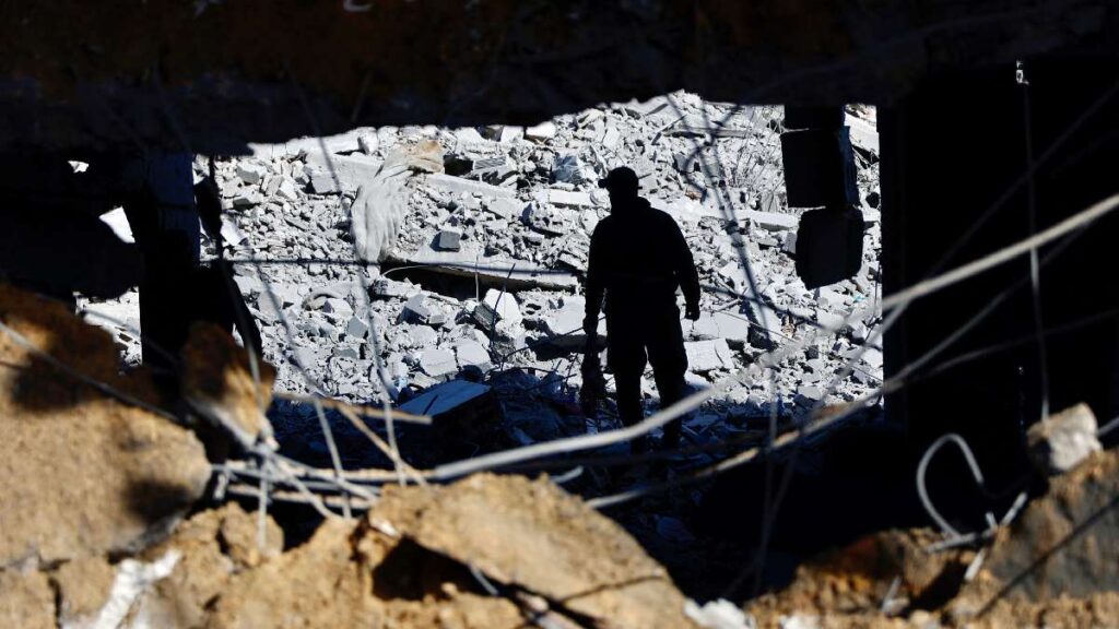 Israel realiza ataque aéreo en la Franja de Gaza; mueren 32 personas.