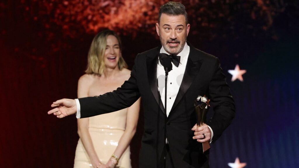 Jimmy Kimmel no olvida a Donald Trump al ganar premio