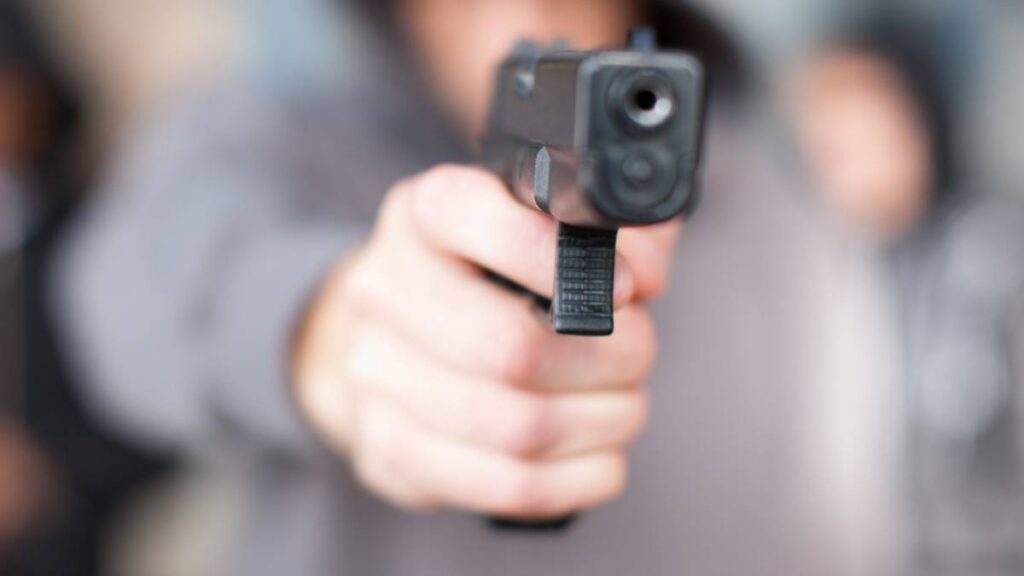 Menor balea a joven en Tlatelolco y es detenido.