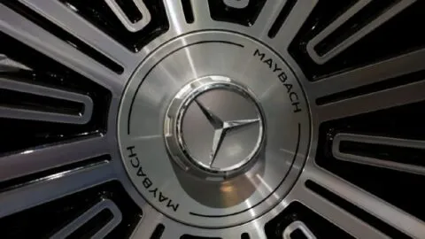 Mercedes-Benz rechaza propuesta de mudar su sede a Estados Unidos