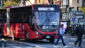 Metrobús Línea 5 se queda sin servicio hoy en algunas estaciones