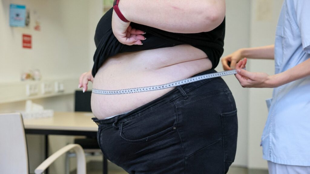 Estados Unidos afirma estar "enfermo"; Gobierno de Trump anuncia nueva pirámide alimenticia