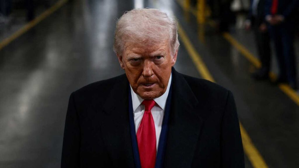 Suspenden a obrero que increpó a Trump en planta de Ford