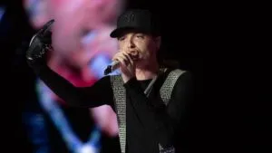 Peso Pluma anuncia gira 2026 en EE. UU.; le reclaman fechas en México