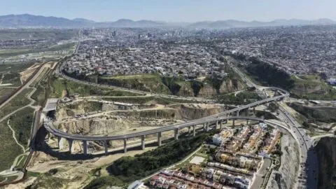 "Puentes, no muros": Sheinbaum inaugura el Viaducto Elevado de Tijuana