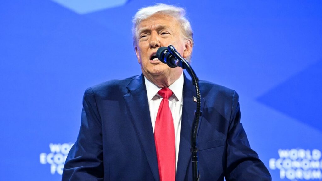 Trump habla en Davos. AFP