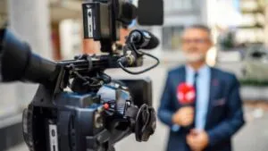 Denuncian detención de 7 periodistas en Venezuela